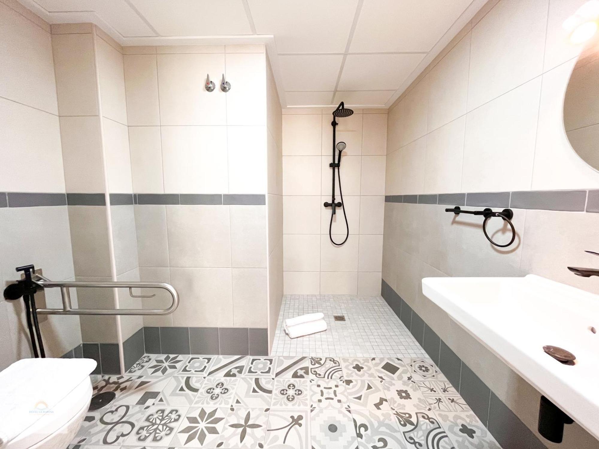Hotel La Marina Elche La Mariña المظهر الخارجي الصورة